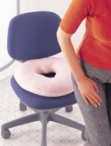 痔、腰痛、ドーナツクッション、オフィス
