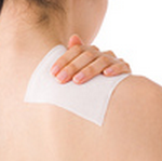 妊娠中の湿布やサロンパスは危険?原因や肩こりの対策など