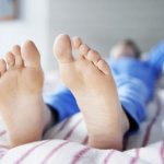 むずむず症候群は放っておくと危険?病院で治療できるのか?